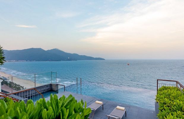Top 8 khách sạn Đà Nẵng có hồ bơi vô cực - Khách sạn Chicland Đà Nẵng