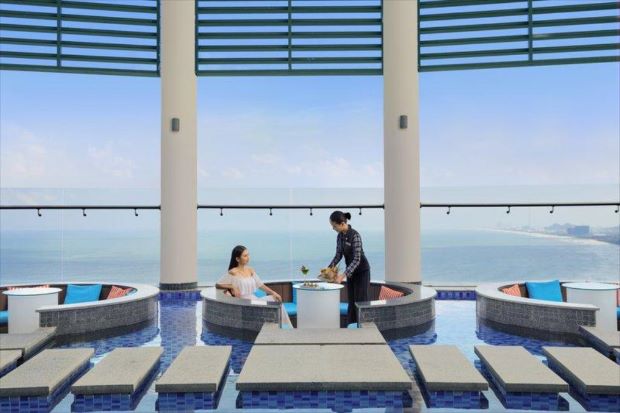 Top 8 khách sạn Đà Nẵng có hồ bơi vô cực -  Khách sạn Four Points Sheraton Đà Nẵng