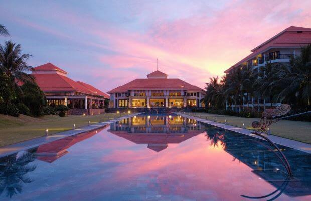 Top 10 khách sạn Đà Nẵng view biển - Pullman Đà Nẵng Beach Resort
