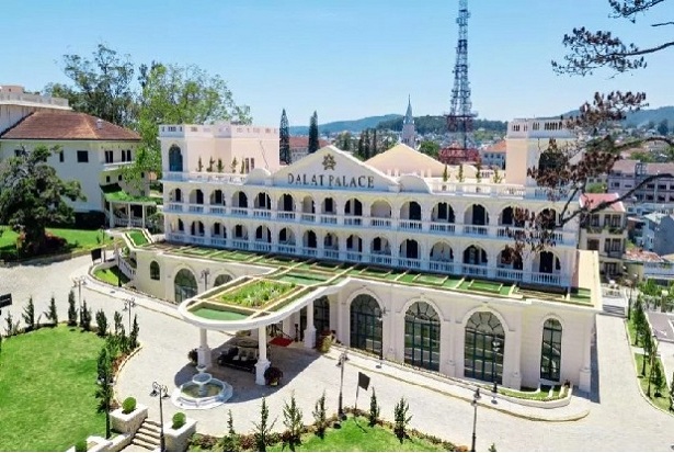 Khách sạn DaLat Palace cao cấp